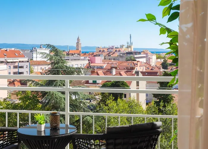 V Luxury Apartamento