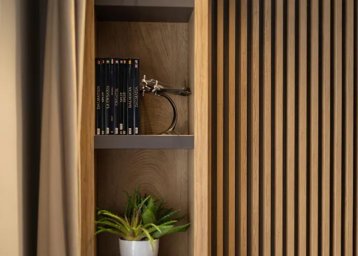 V Luxury Apartamento