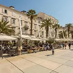 V Luxury Apartment Split